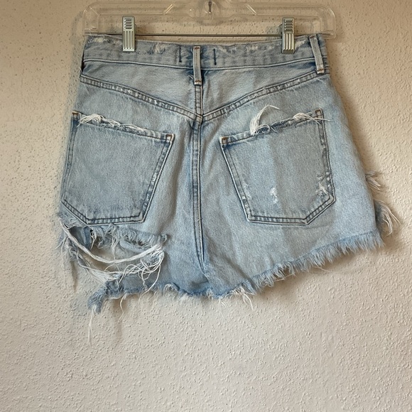Agolde Distressed Raw Hem Shorts Size 26 Light Wash - Picture 3 of 9